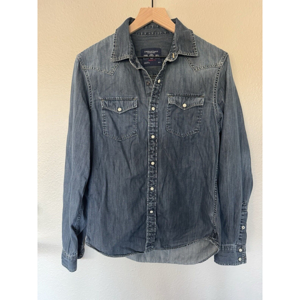 American Eagle Outfitters Vintage Fit Denim Shirt With Pearly Style Button Small